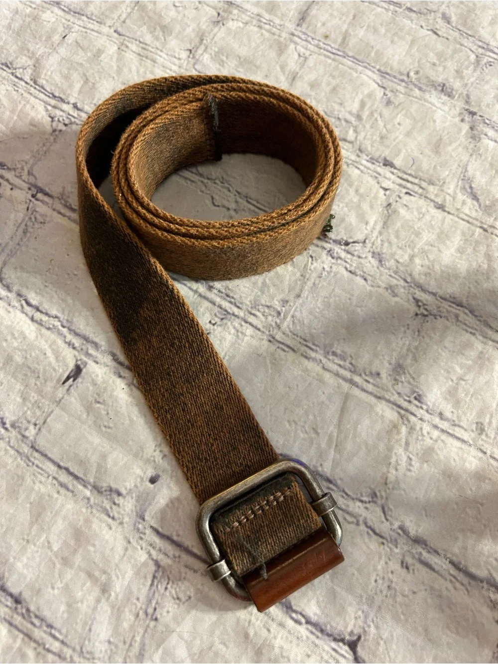 J.JILL GENUINE LEATHER FLORAL BROWN BRASS COLOR BUCKLE & BROWN DISTRESSED BELT